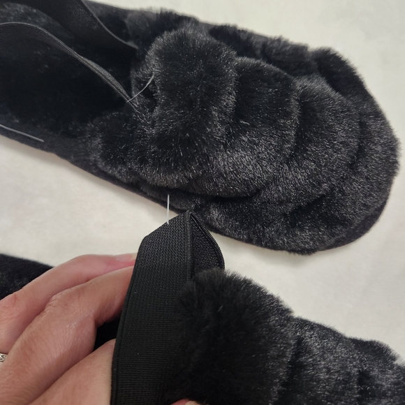 NWOT Amazon Kids Fluffy Slippers Open Toe Slippers - Picture 2 of 6